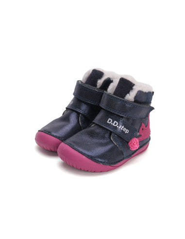 Meisje Blootsvoets Winterschoen